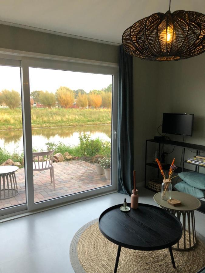 B&B Snurk Stiens, Fijn Verblijf Aan Open Vaarwater エクステリア 写真