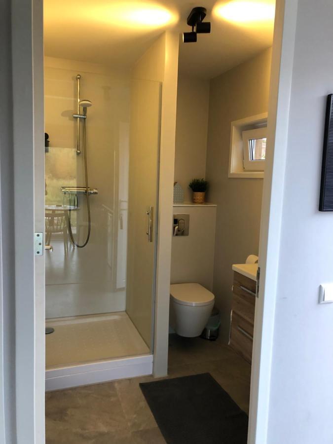 B&B Snurk Stiens, Fijn Verblijf Aan Open Vaarwater エクステリア 写真