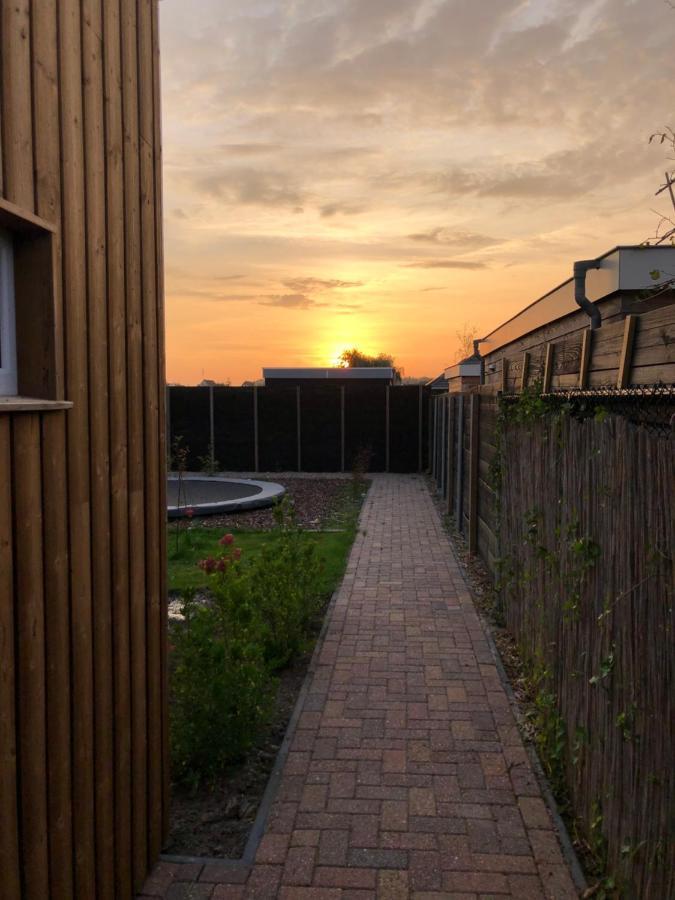 B&B Snurk Stiens, Fijn Verblijf Aan Open Vaarwater エクステリア 写真